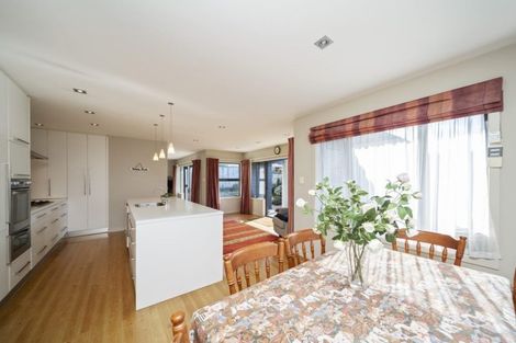 Photo of property in 44a Fitzroy Road, Fitzroy, New Plymouth, 4312