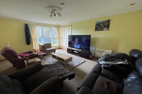 Photo of property in 120 Northcote Road, Northcote, Christchurch, 8052