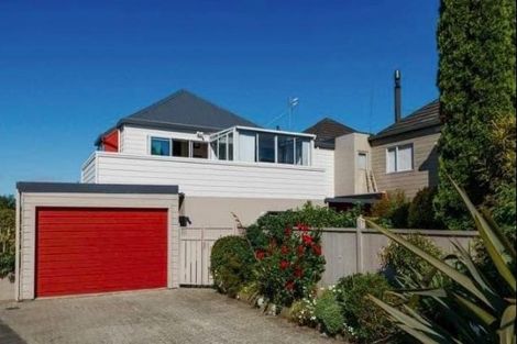 Photo of property in 95 Wikiriwhi Crescent, Awapuni, Palmerston North, 4412