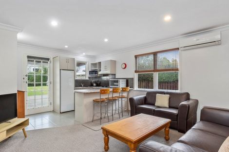 Photo of property in 16 Beach Grove, Omokoroa, 3114