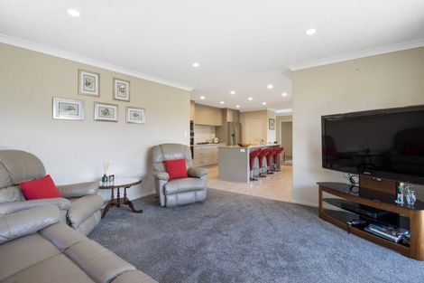 Photo of property in 16 Vantage Place, Omokoroa, 3114