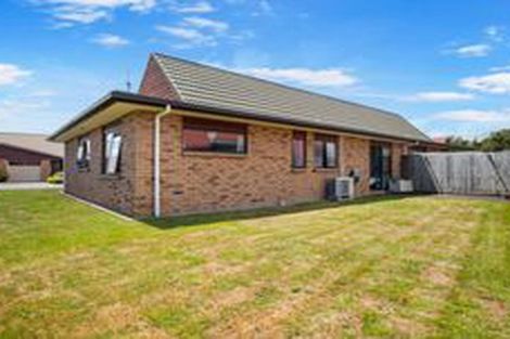 Photo of property in Rangeview Villas, 41/9 Fuller Close, Levin, 5510