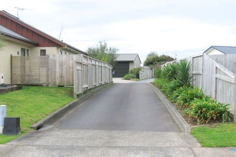 Photo of property in 51 Waiwherowhero Drive, St Andrews, Hamilton, 3200