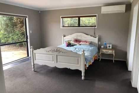 Photo of property in 70 Farringdon Avenue, Rototuna North, Hamilton, 3210