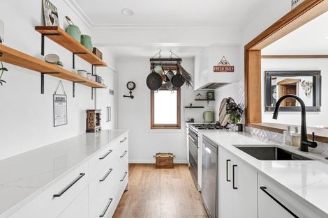 Photo of property in 167 Victoria Street, Cambridge, 3434