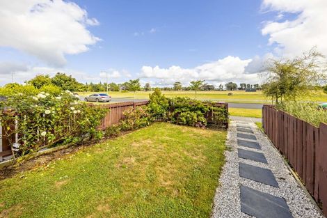 Photo of property in 11 Walsh Road, Papakura, 2110