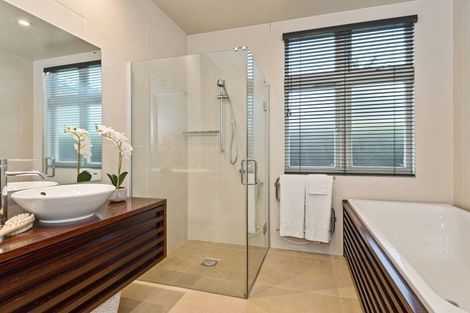 Photo of property in 20 Augusta Street, Redcliffs, Christchurch, 8081