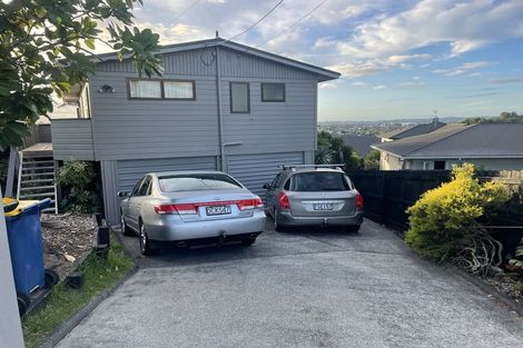 Photo of property in 136 Luckens Road, West Harbour, Auckland, 0618
