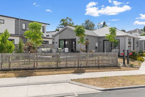 Photo of property in 56 Jacks Landing Drive, Hamilton Lake, Hamilton, 3204