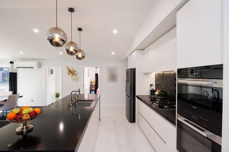 Photo of property in 9 Ivy Lane, Kelvin Grove, Palmerston North, 4414