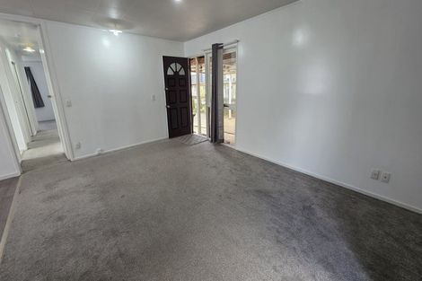 Photo of property in 3/4 Hall Avenue, Mangere, Auckland, 2022