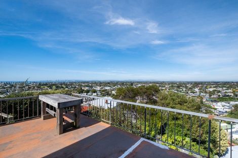 Photo of property in 18 Guys Hill Road, Hospital Hill, Napier, 4110