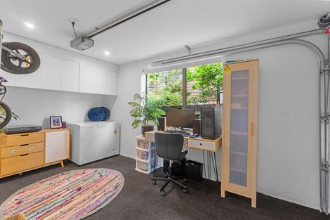 Photo of property in 3/80 Onewa Road, Northcote Point, Auckland, 0627