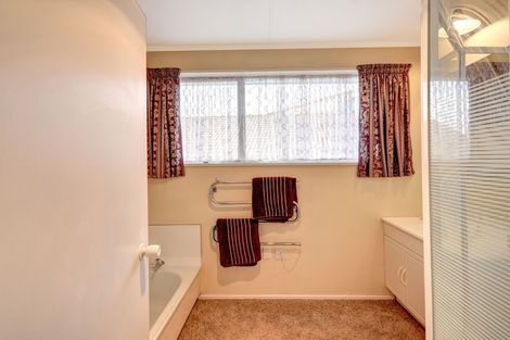 Photo of property in 8 Estuary Crescent, Fairfield, Dunedin, 9018