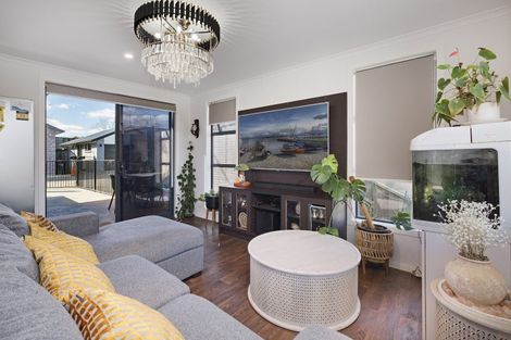 Photo of property in 2 Hauruia Way, Pyes Pa, Tauranga, 3112