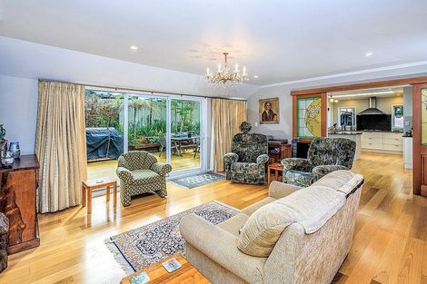 Photo of property in 50 Balmain Road, Chatswood, Auckland, 0626