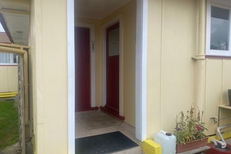 Photo of property in 7 Exeter Crescent, Takaro, Palmerston North, 4412