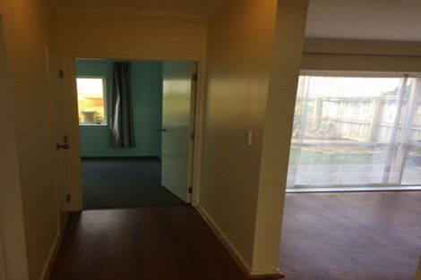Photo of property in 20 Brashier Circle, Sunnyvale, Auckland, 0612