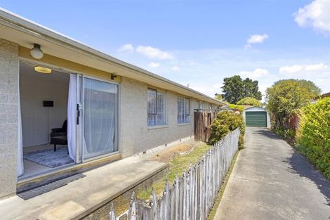 Photo of property in 1/17 Tamarisk Place, Parklands, Christchurch, 8083