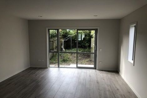 Photo of property in 10/6 John Jennings Drive, Oteha, Auckland, 0632