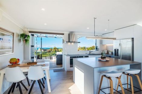 Photo of property in 1/719 East Coast Road, Browns Bay, Auckland, 0630