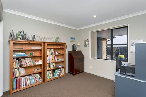 Photo of property in 9 Kahu Street, Pegasus, 7612