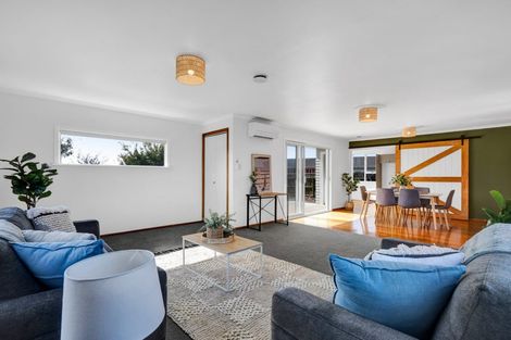 Photo of property in 7 Hulke Crescent, Bell Block, New Plymouth, 4312