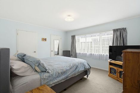 Photo of property in 19b Mcgowan Place, Orewa, 0931