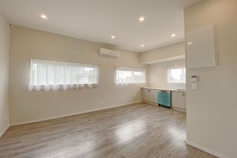 Photo of property in 109 Reeves Road, Pakuranga Heights, Auckland, 2010