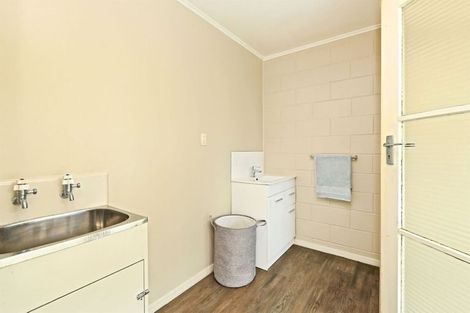 Photo of property in 2/65 Middle Road, Havelock North, 4130