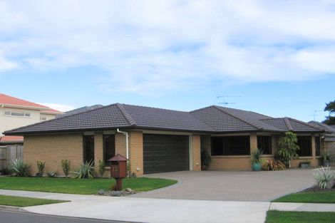 Photo of property in 13 Duntrune Road, Flat Bush, Auckland, 2016