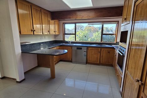 Photo of property in 13 Charles Dickens Drive, Mellons Bay, Auckland, 2014