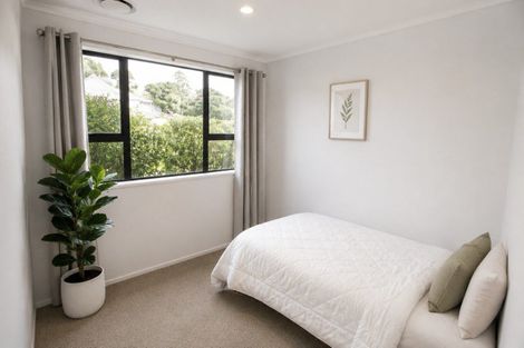 Photo of property in 9 Pohutukawa Avenue, Red Beach, 0932