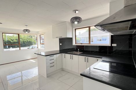 Photo of property in 28 Butterworth Drive, Glendene, Auckland, 0602