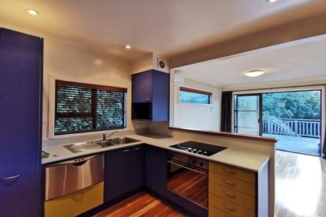 Photo of property in 15 Ranui Crescent, Khandallah, Wellington, 6035