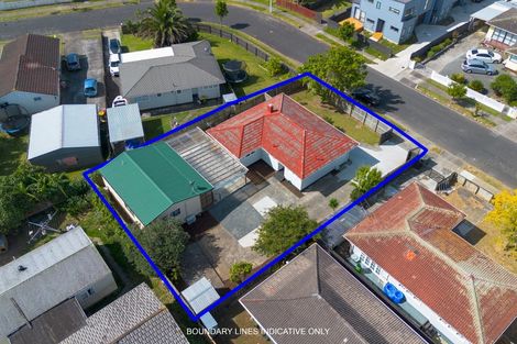 Photo of property in 33 Convair Crescent, Mangere, Auckland, 2022