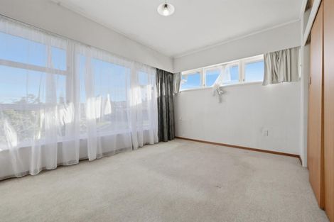 Photo of property in 16 Highlight Parade, Te Atatu South, Auckland, 0610