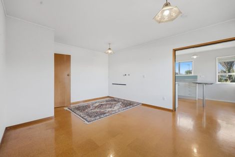 Photo of property in 16 Highlight Parade, Te Atatu South, Auckland, 0610