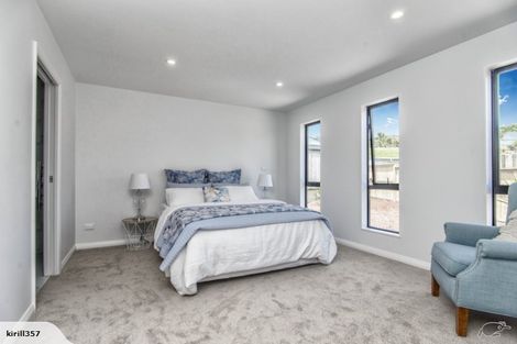 Photo of property in 9 Nerehana Place, Red Beach, 0932