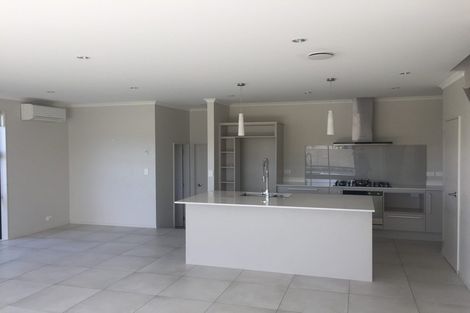 Photo of property in 2 Riviera Drive, Flat Bush, Auckland, 2019