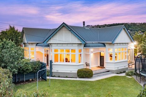 Photo of property in 72 Hargest Crescent, Saint Clair, Dunedin, 9012