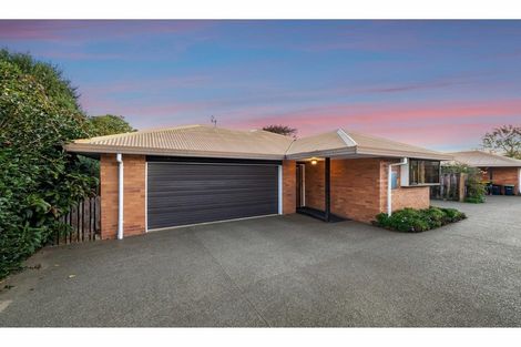 Photo of property in 5 Elsom Lane, Avonhead, Christchurch, 8042