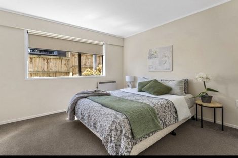 Photo of property in 37 Pigeon Mountain Road, Half Moon Bay, Auckland, 2012