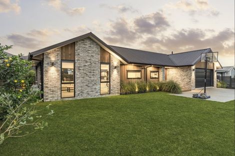 Photo of property in 17 Riverpoint Glade, Flagstaff, Hamilton, 3210