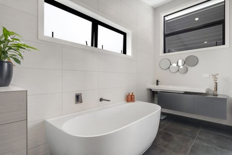 Photo of property in 167 Sandspit Road, Shelly Park, Auckland, 2014