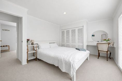 Photo of property in 120 Walter Strevens Drive, Conifer Grove, Takanini, 2112