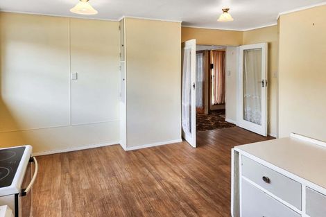 Photo of property in 13 Hawthorn Crescent, Stokes Valley, Lower Hutt, 5019