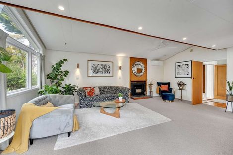 Photo of property in 42 Church Road, Taradale, Napier, 4112