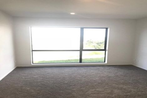 Photo of property in 58 Ascension Crescent, Orewa, 0931