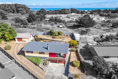 Photo of property in 33 Mountainview Terrace, Otaki Beach, Otaki, 5512